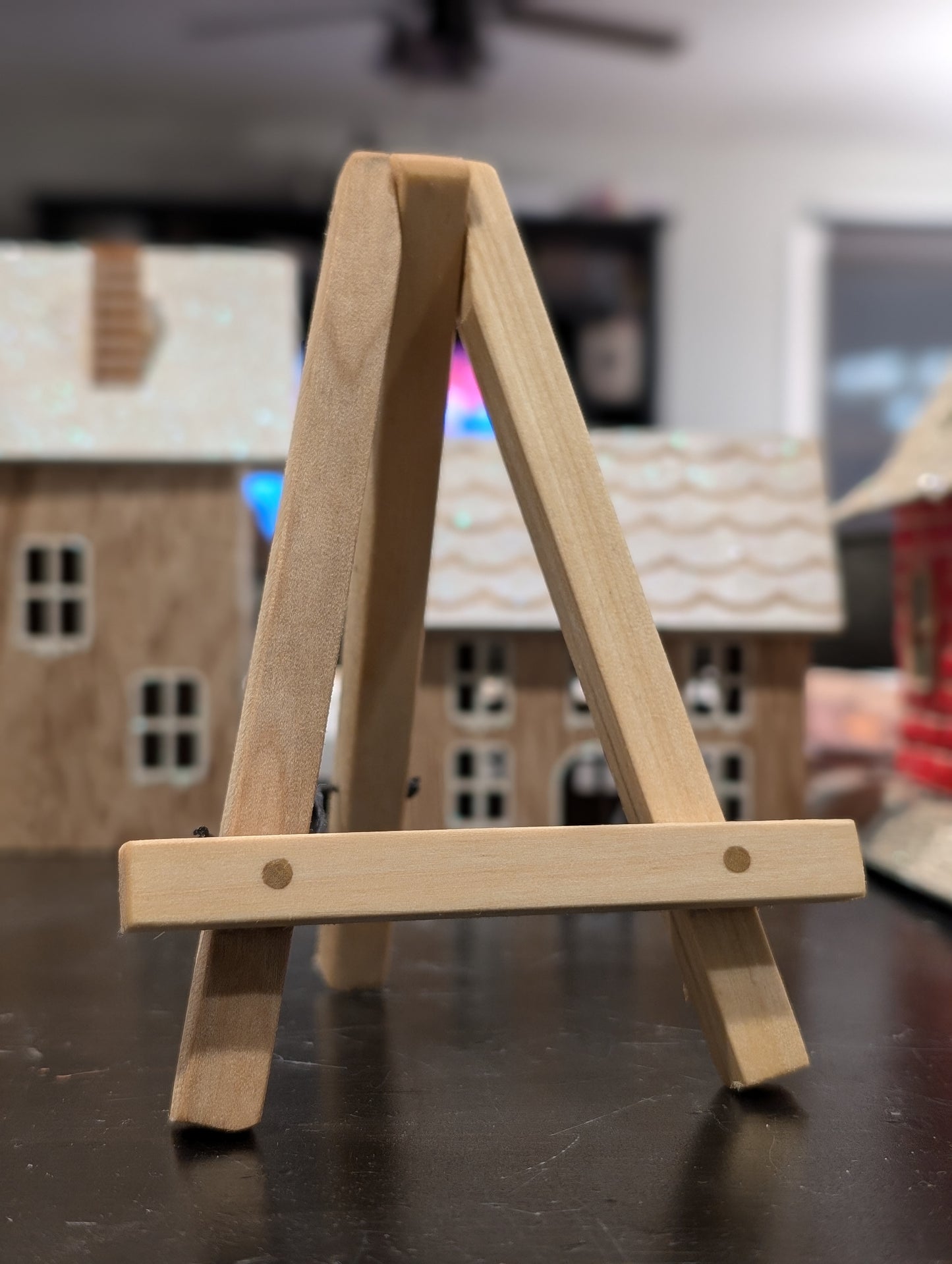 Beezer's Easel - Display Stand