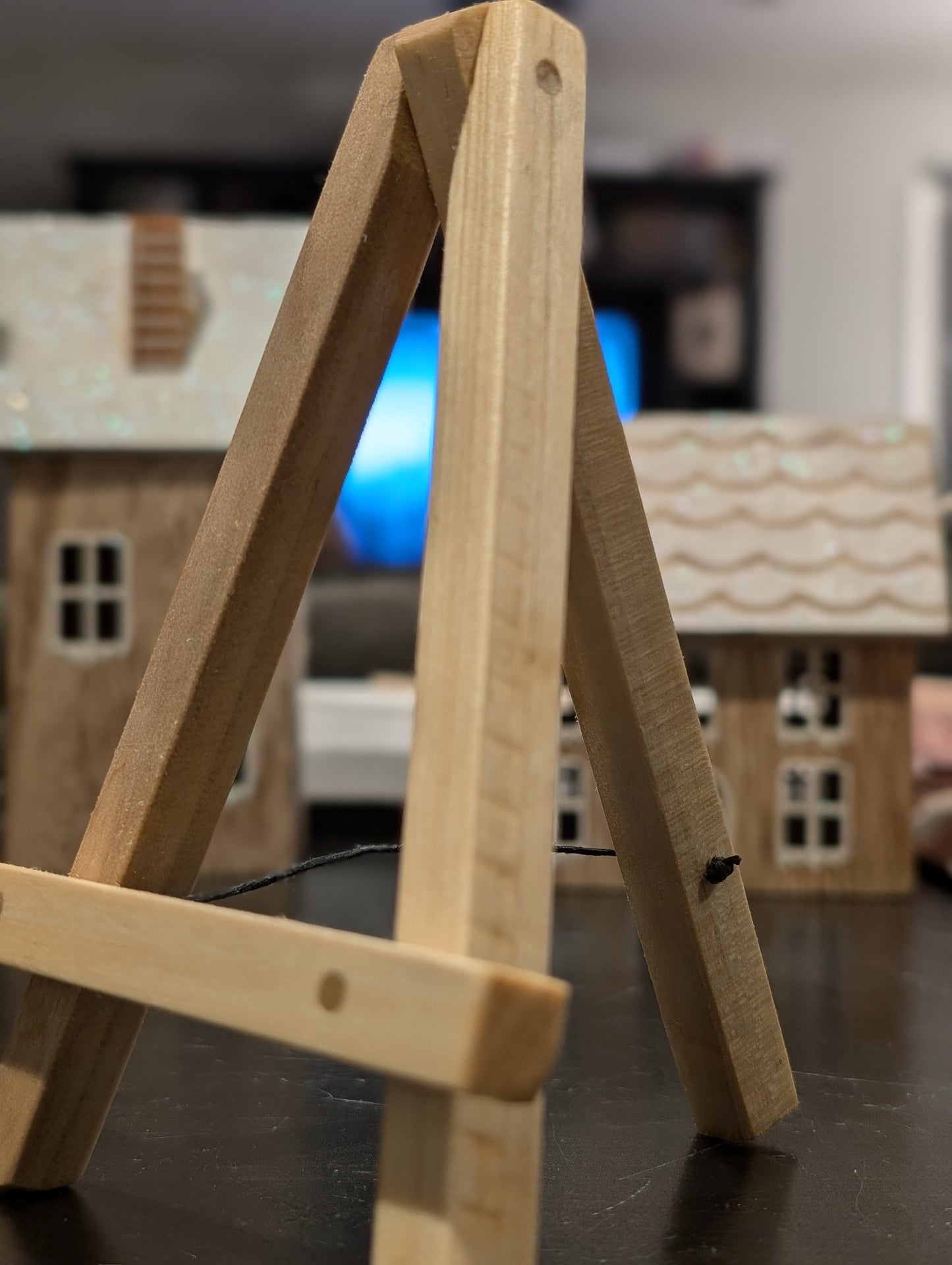 Beezer's Easel - Display Stand