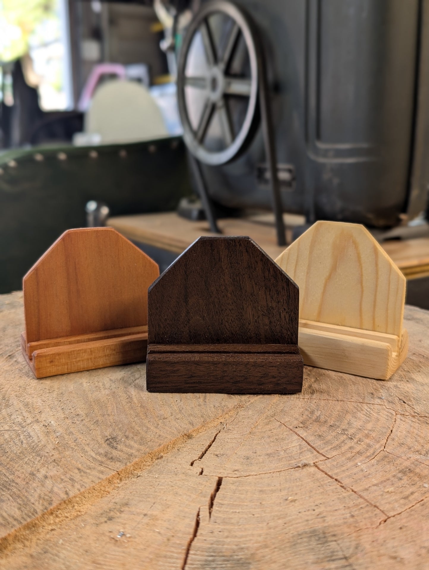 Beezer's Trading Card Display Stand