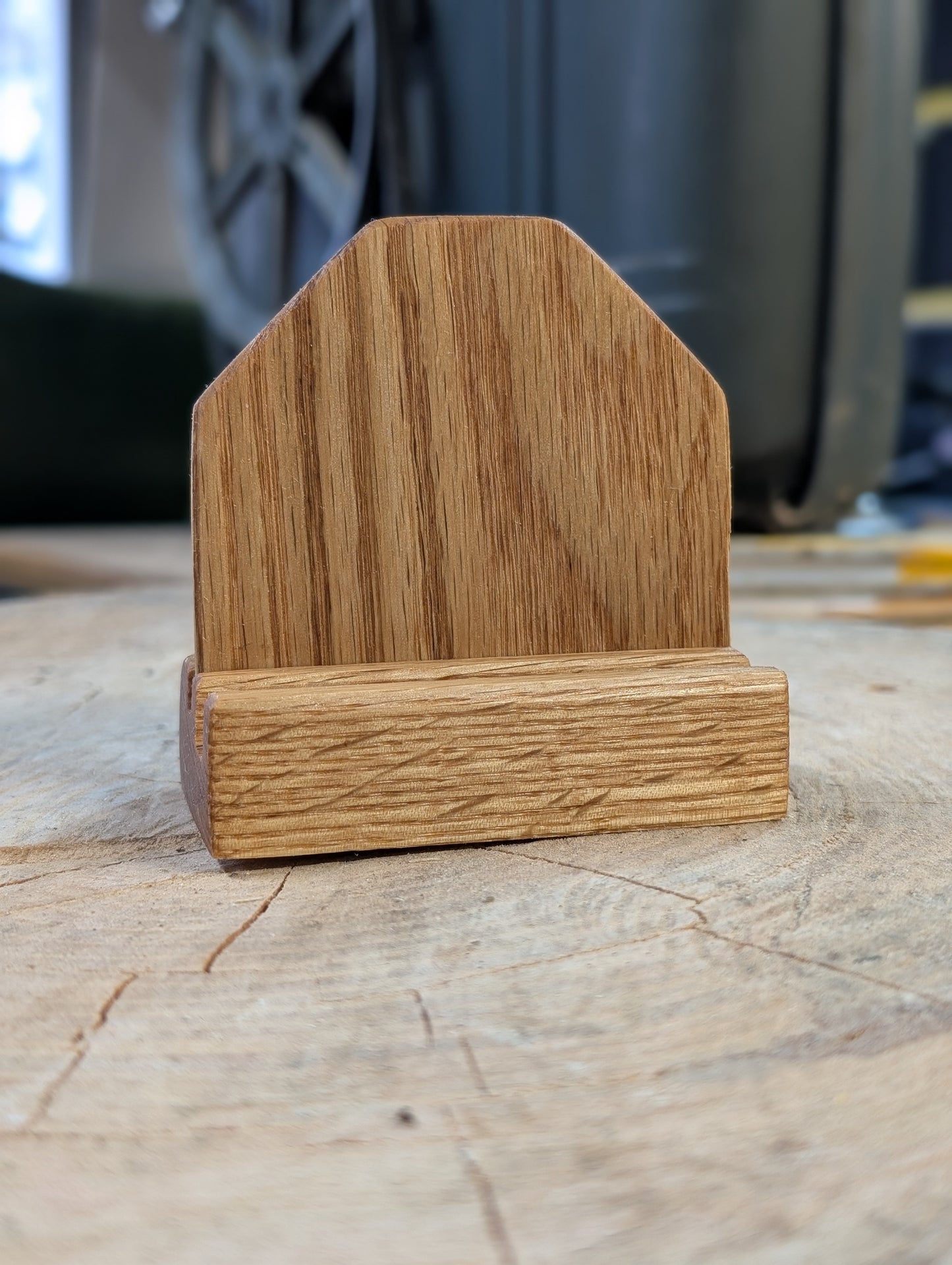 Beezer's Trading Card Display Stand