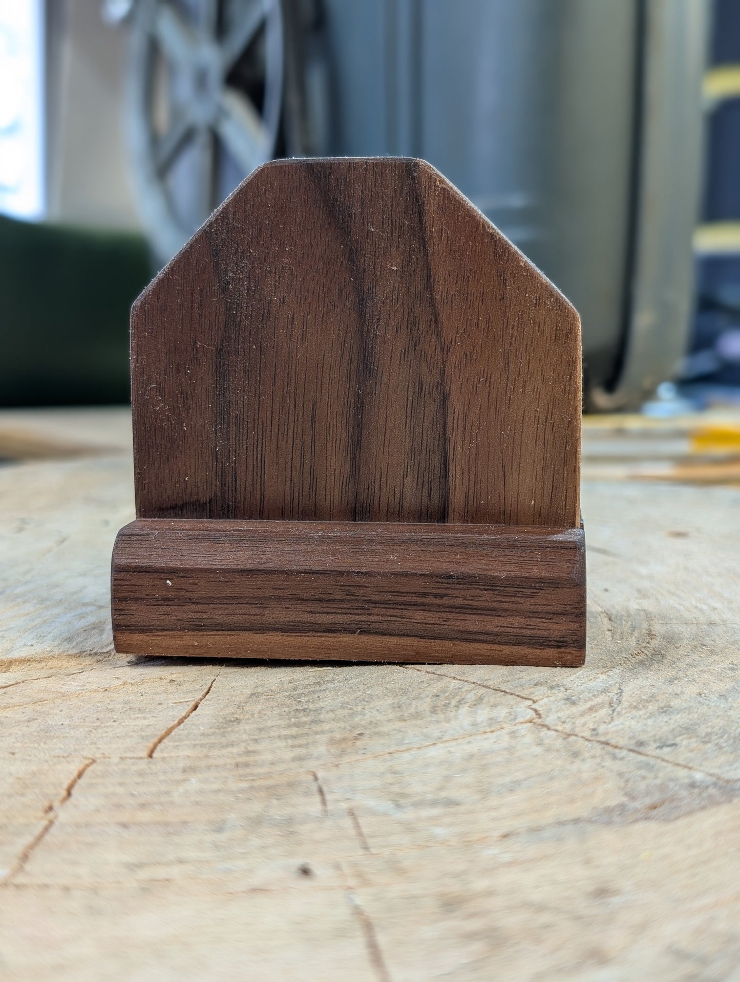 Beezer's Trading Card Display Stand